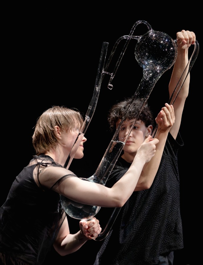 The choreography of water, in a unique show in Bucharest